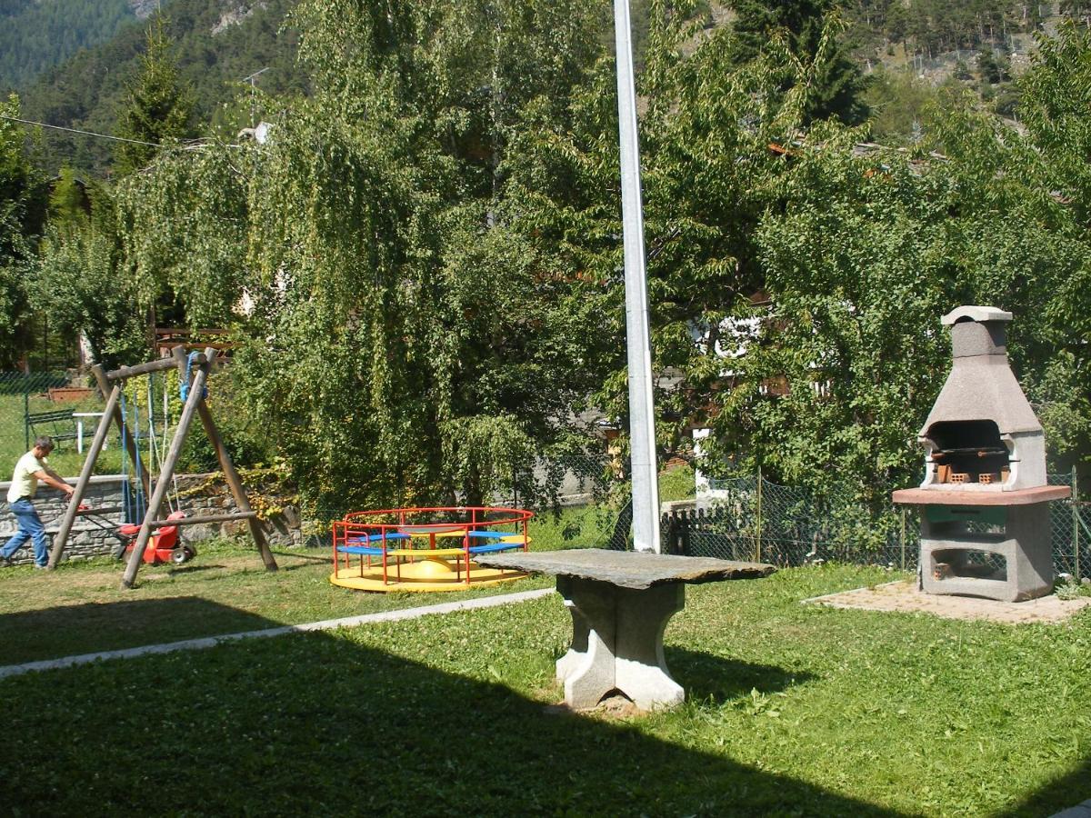 Valley Vacanze Brusson Bagian luar foto